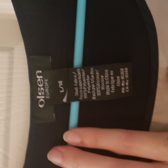 Olsen Cityscape Graphic Long Sleeve Top - Picture 2 of 3